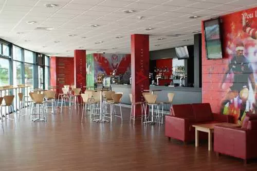 Red V Cafe Bar