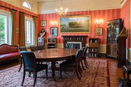 Members Room