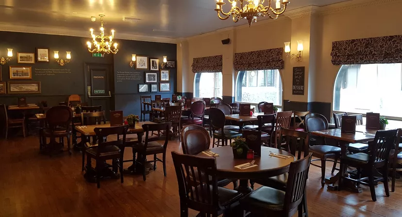 The Mudlark, London Bridge
