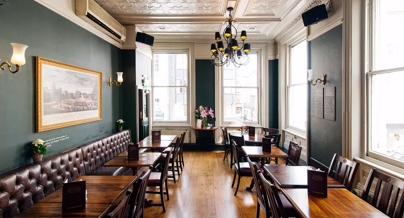 The Kings Head, Mayfair