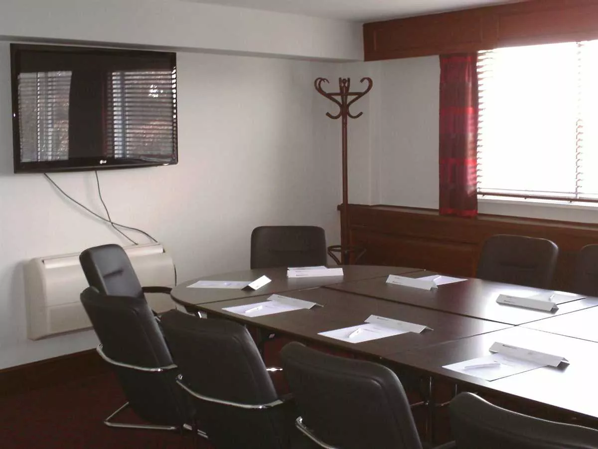 Boardroom at Birmingham Strathallan Hotel | Signature Collection by Best Western in Birmingham
