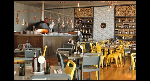 Restaurant Dining Space 1 room hire layout at Zizzi Ristorante Portsmouth