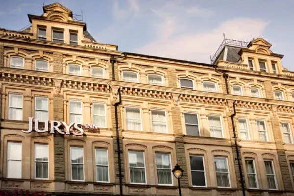 Christmas Party Lunch at Jurys Inn Cardiff 2025 at Leonardo Cardiff