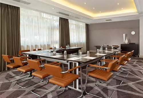 Springfield Suite 1 room hire layout at DoubleTree by Hilton Hotel London - Ealing