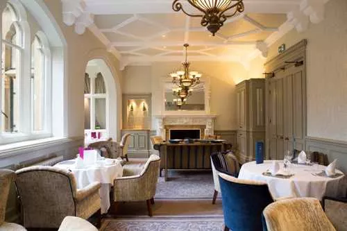 Wisteria Lounge
