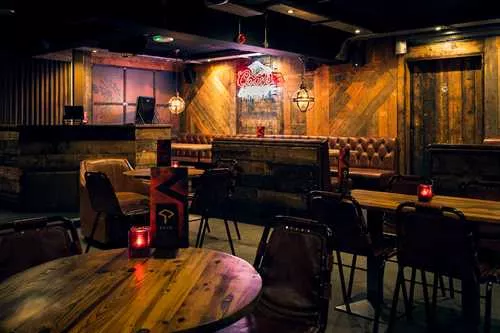 Centre Stage 1 room hire layout at Dive Bar and Grill