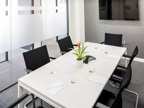 Meeting Room 2 1 room hire layout at Regus Shoreham, Little High Street