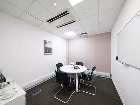 Arcadia 1 room hire layout at Regus Southampton Airport