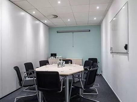 Dover 1 room hire layout at Regus Reigate London Road