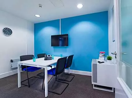 78 Derngate at Regus Northampton Watford Gap Services - Regus Express in Northampton