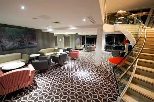 4th Floor Foyer