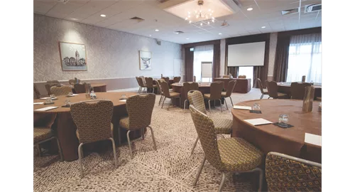 North Lakes Hotel & Spa