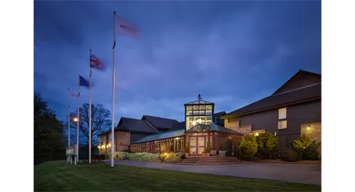Festive Afternoon Tea 2025 at Mercure Hatfield Oak Hotel
