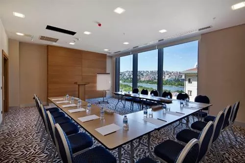 Hilton Garden Inn Istanbul Golden Horn