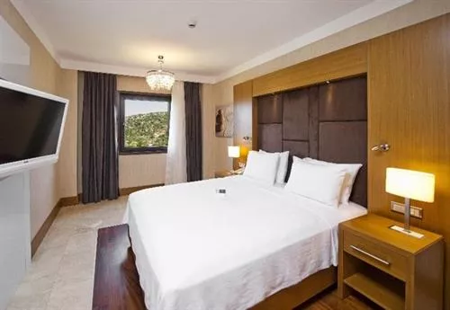 Hilton Bodrum Turkbuku Resort & Spa