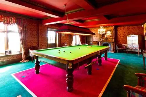 The Billiard Room 1 room hire layout at Highcliffe Manor