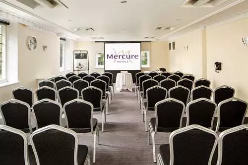 Park Avenue 1 room hire layout at Mercure Tunbridge Wells Hotel