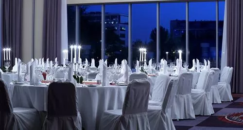 Hilton Warsaw Hotel & Convention Center