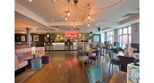 Festive Drinks Packages 2026 at Slug & Lettuce, Romford