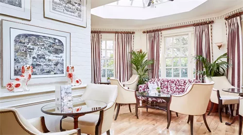 Small Conservatory at The Montague On The Gardens