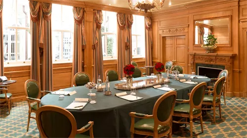 Windsor Suite at The Milestone Hotel and Residences
