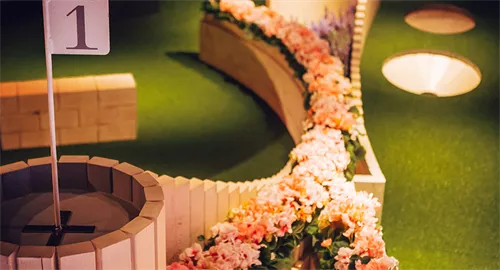 Swingers Crazy Golf - West End