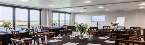 Corporate Boxes 1 room hire layout at Huntingdon Racecourse