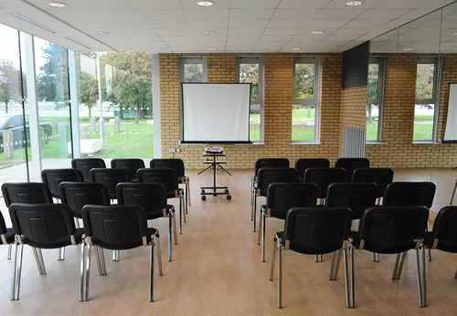 Swan Room 1 room hire layout at