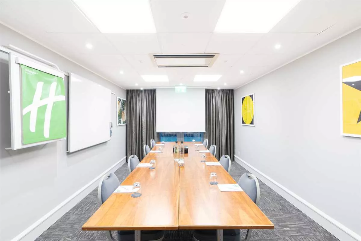 Dickinson Suite at Holiday Inn Hemel Hempstead M1 J8 in Hemel Hempstead