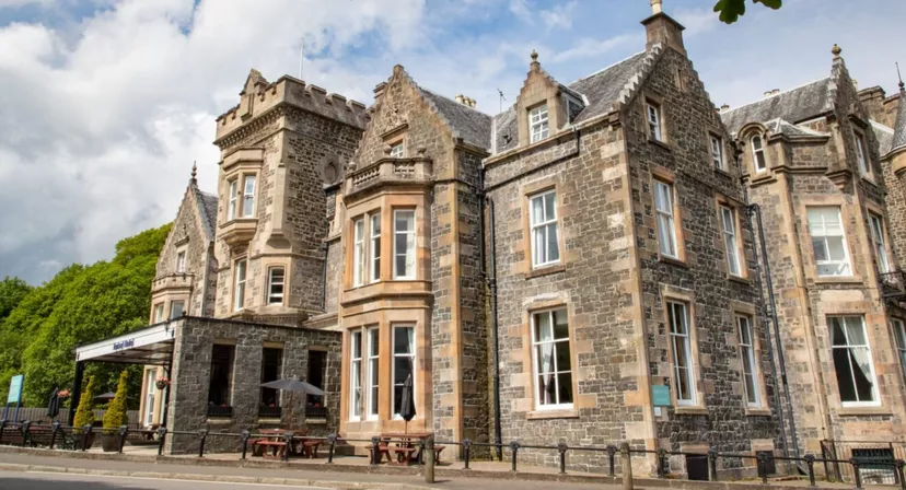 Tarbet Hotel