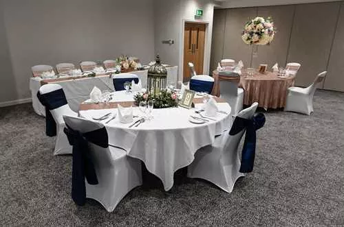 Derbyshire 2 1 room hire layout at Holiday Inn South Normanton M1 Jct.28