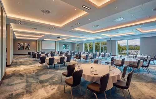 Winterlake 2 at Crowne Plaza Marlow