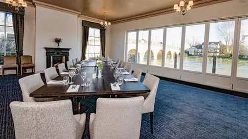 Riverside Suite at Thames Riviera Hotel