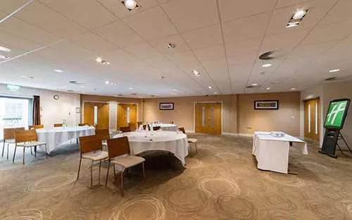 Hampshire 1 1 room hire layout at Holiday Inn Winchester