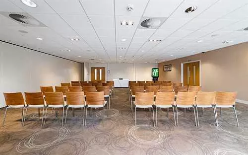 Hampshire 2 1 room hire layout at Holiday Inn Winchester