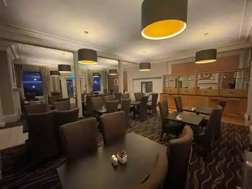 Restaurant Section 4
