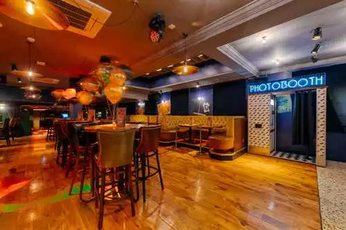 Clubroom 1 room hire layout at