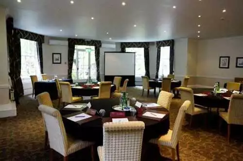 Squires 1 room hire layout at Mercure Salisbury White Hart Hotel