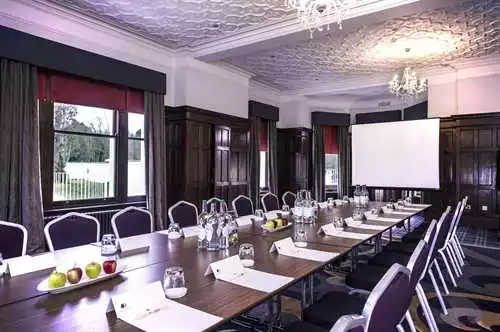 Garden Room at DoubleTree by Hilton Cheltenham-Cotswolds