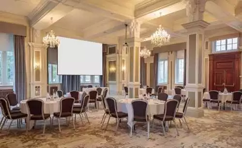 Billiard Room 1 room hire layout at