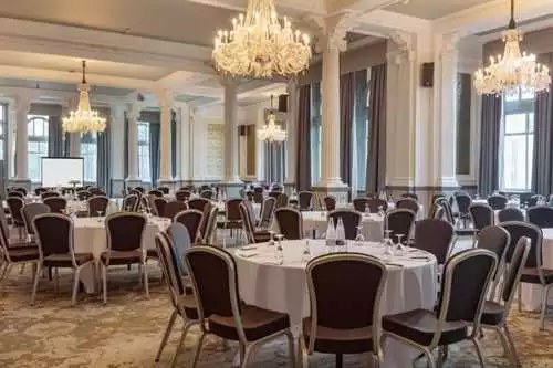Ballroom 1 room hire layout at