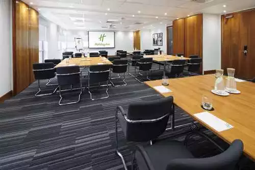Pioneer Suite at Holiday Inn Reading - South
