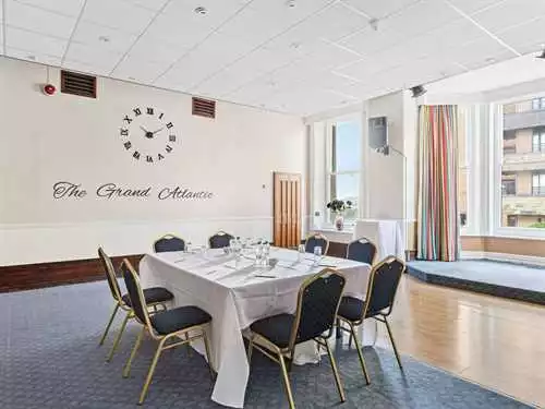 Avon Suite
