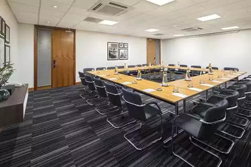 Lindberg Suite at Holiday Inn London - Gatwick Airport 