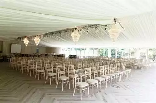 Rose Garden Grand Suite at Pendley Manor Hotel