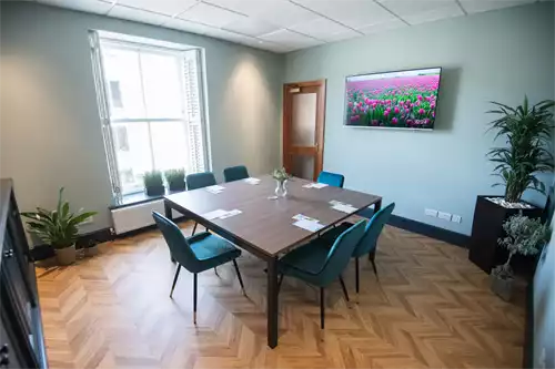 Oval Suite 1 room hire layout at Wizu Workspace Harrogate - Royal House