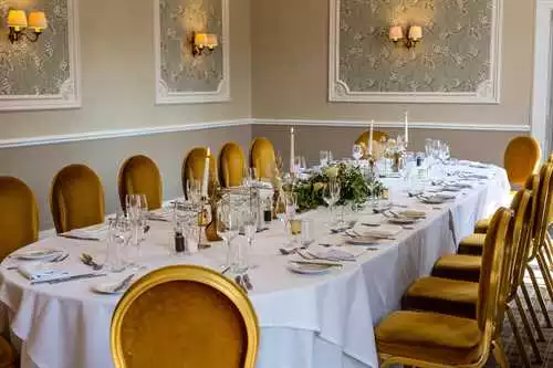 Garden Room 1 room hire layout at