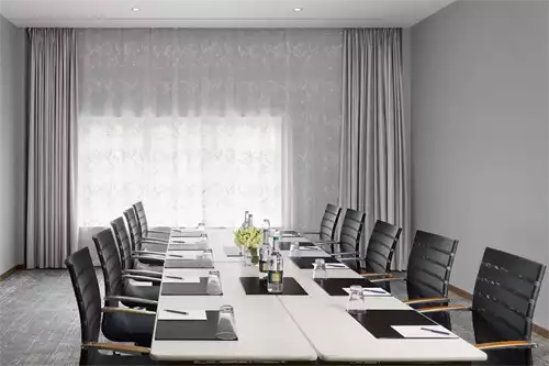 The Nottingham 1 room hire layout at Radisson Blu Hotel East Midlands Airport