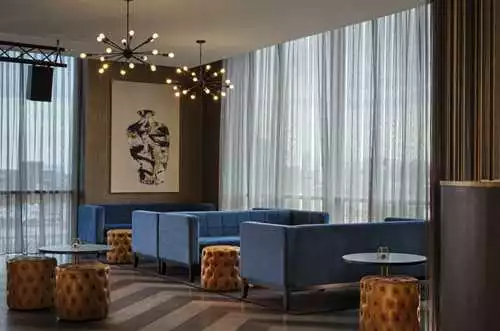 The Lexington Rooftop Bar at DoubleTree by Hilton Hull