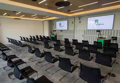 Oak Suite 1 room hire layout at